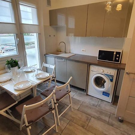 Appartement Avec Parking Gratuit Proche De Village De Marque Bourgoin-Jallieu Exterior photo